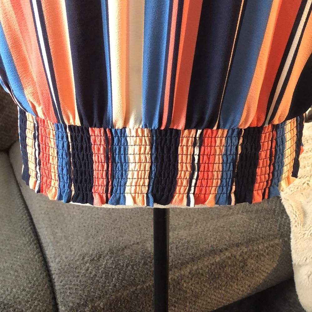 LAST CHANCE 💄 Michael Kors Striped Blouse, size Medium - Picture 3 of 6